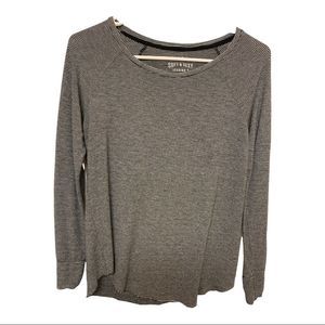 American Eagle XS Shirt